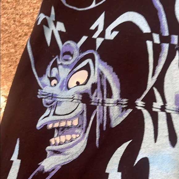 Dynamic Black and Blue Short Sleeve Tee with Graphic Design - Picture 4 of 7